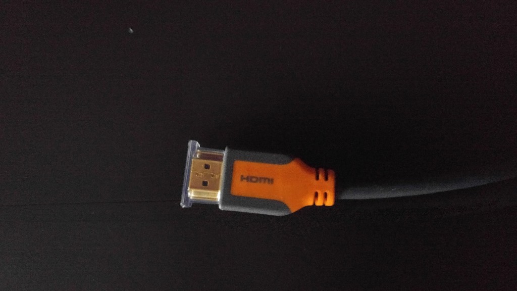 Raven HDMI cable
